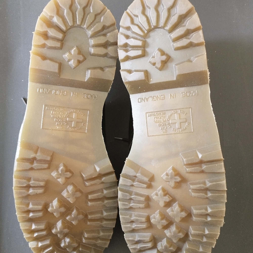 Dr. Marten's Vintage Royal Mail - Picture 4 of 9